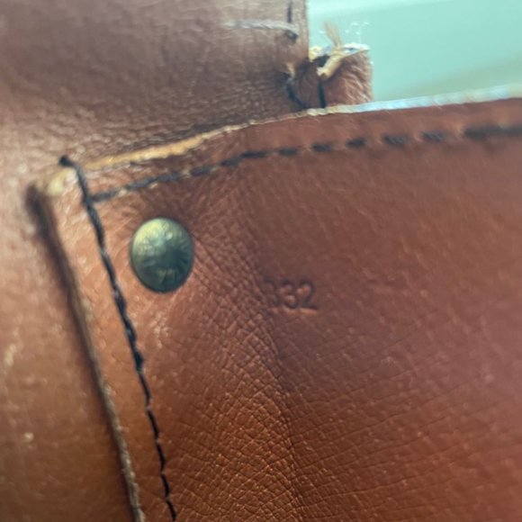 VINTAGE LOUIS VUITTON CROSSBODY CARTOUCHIERE GM - Picture 2 of 6